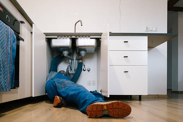 Professional Emergency Plumber technician working in Culpeper, VA